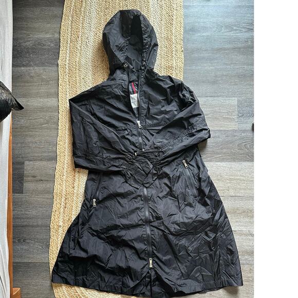 MONCLER Women's Water Repellent Hooded Rain Jacket Size 0 In Black - Picture 1 of 8